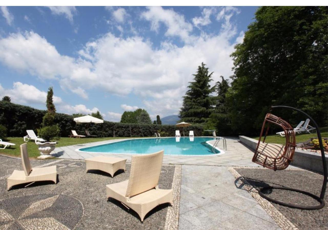 Villa Ghiringhelli Azzate Exterior photo